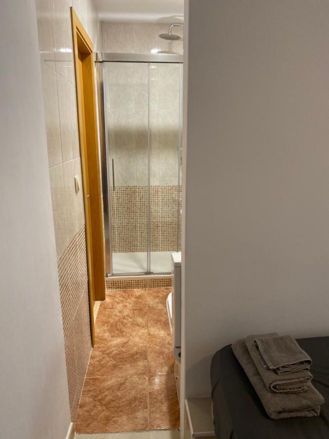 Single Room In My Apartment At The Beach فالنسيا المظهر الخارجي الصورة