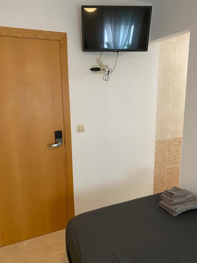 Single Room In My Apartment At The Beach فالنسيا المظهر الخارجي الصورة