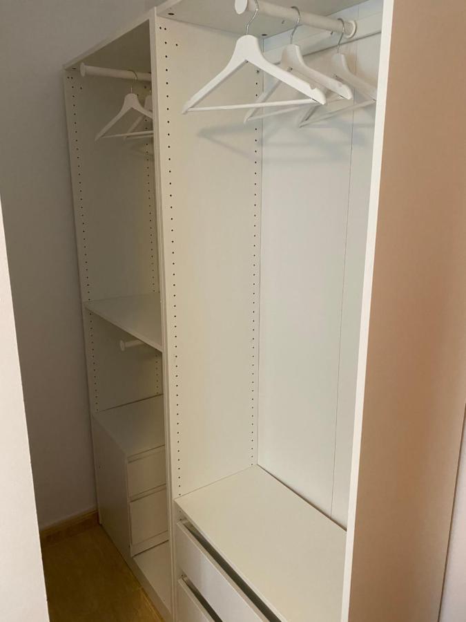 Single Room In My Apartment At The Beach فالنسيا المظهر الخارجي الصورة