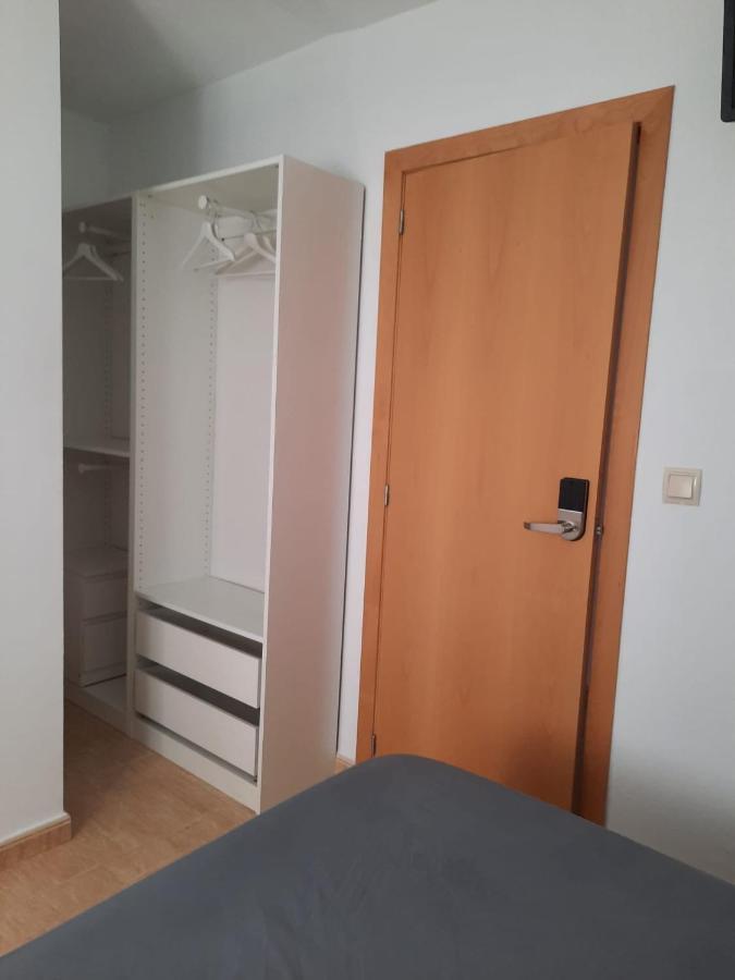 Single Room In My Apartment At The Beach فالنسيا المظهر الخارجي الصورة
